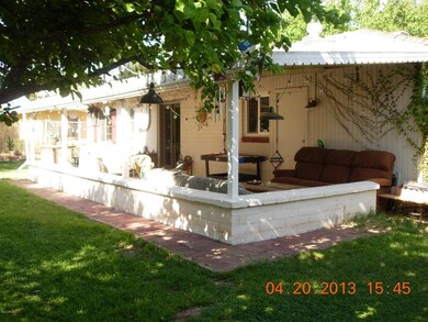 Large Back Patio for Entertaining