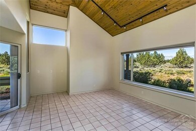 22014 Banff Dr, Bend, OR 97702 - photo 4