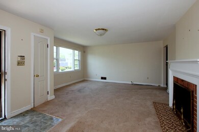 2213 Jameson St, Temple Hills, MD 20748 - photo 4