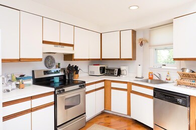 16 Marthas Way, Edgartown, MA 02539 - photo 6