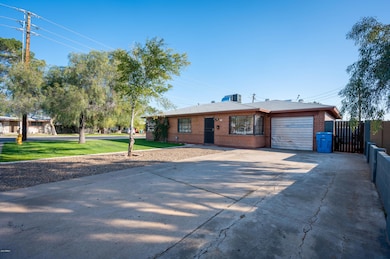 2043 E Cypress-3