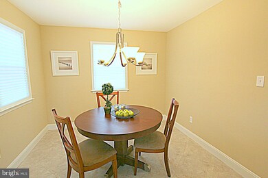 2400 Kent Village Dr, Hyattsville, MD 20785 - photo 6