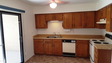 2-Kitchen_134921