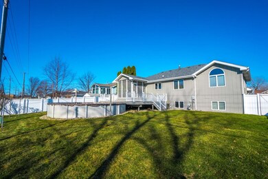 706 N Forest Ave, Griffith, IN 46319 - photo 2