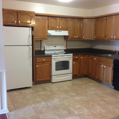 914 N 12th St unit 3, Allentown, PA 18102 - photo 2