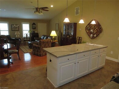 3140 Zoo Pkwy unit 403, Asheboro, NC 27205 - photo 7