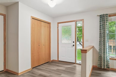 5-web-or-mls-Unity St NW-S1707-005.jpg