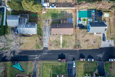 10 Celeste St, Nashua, NH 03064 - photo 6