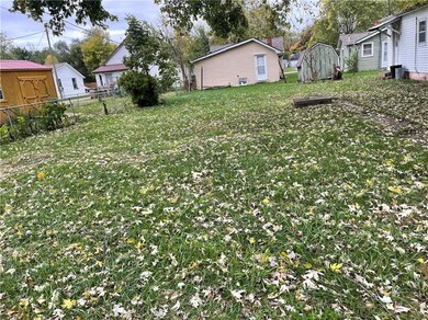 148 N Ross St, Columbus, IN 47201 - photo 2