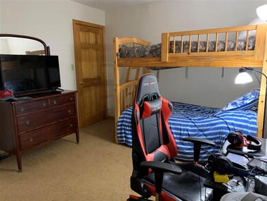 5 Goldfinch Rd unit 4, Lincoln, NH 03251 - photo 3