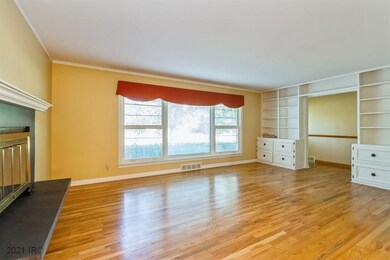 1811 74th St, Windsor Heights, IA 50324 - photo 4