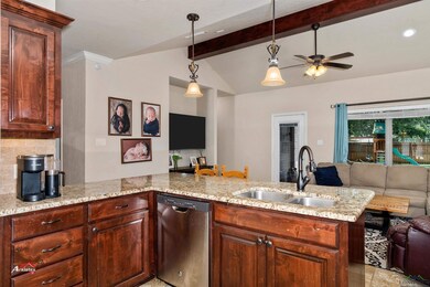 1612 Birch Ln, Kilgore, TX 75662 - photo 4