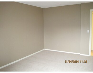 42 Shrewsbury Green Dr unit C, Shrewsbury, MA 01545 - photo 4