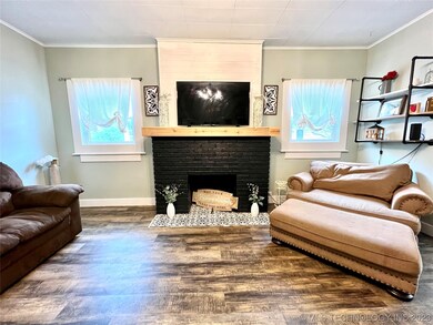 410 E 6th St, Claremore, OK 74017 - photo 3
