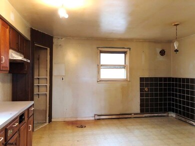 690 W Maryland Ave, Somers Point, NJ 08244 - photo 5