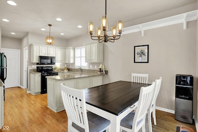 1646 Foxmere Blvd, Greenwood, IN 46142 - photo 4