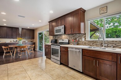 13 - Kitchen