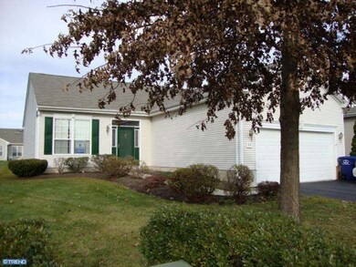 22 Ellington Dr, Columbus, NJ 08022 - photo 2