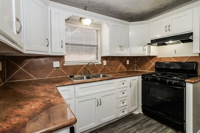 15711 Gilbertyn Dr, Tomball, TX 77377 - photo 7