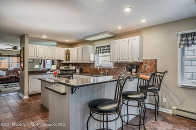 934 Steele St_001