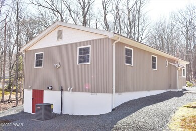 804 Surrey Ct W, Lords Valley, PA 18428 - photo 6