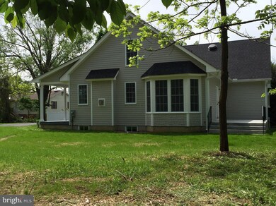 305 S 11th St, Purcellville, VA 20132 - photo 5