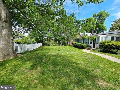 6103 Manor Rd, Clinton, MD 20735 - photo 2