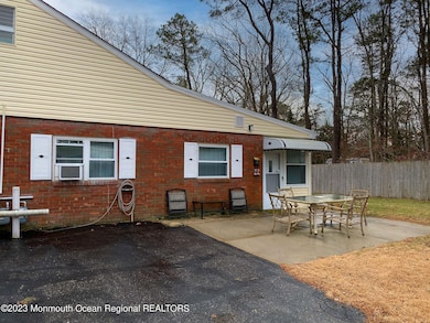 10 Walnut St unit D, Toms River, NJ 08753 - photo 2