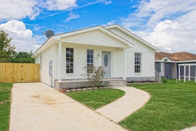 4500 Bayou Des Familles Dr, Marrero, LA 70072 - photo 3