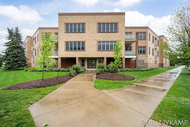 6-web-or-mls-29 E6th #304-6