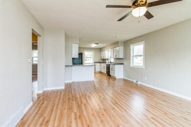 129 W Broadway St, Colfax, IA 50054 - photo 6