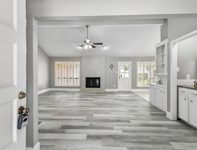 15619 Artoys Dr, Tomball, TX 77377 - photo 4