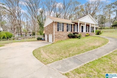 2405 Leigh Dr, Center Point, AL 35215 - photo 5