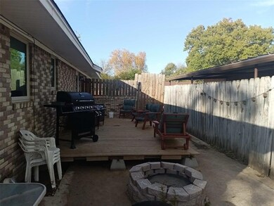 1700 Morningside Dr unit DT, Gainesville, TX 76240 - photo 7