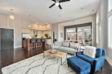 711 W Grand Ave unit 503, Chicago, IL 60654 - photo 6