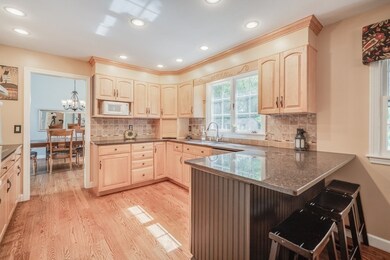 43 Elizabeth Cir, Longmeadow, MA 01106 - photo 7