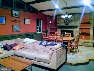 12514 Kemmerton Ln, Bowie, MD 20715 - photo 3