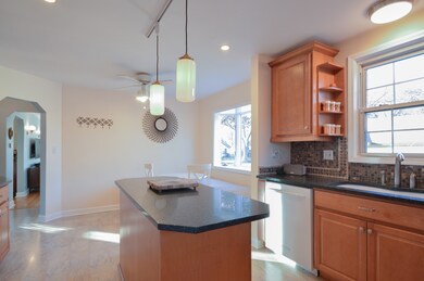 1025 Webster Ln, Des Plaines, IL 60016 - photo 5