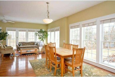 153 Magnolia Dr, Phoenixville, PA 19460 - photo 4