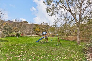 401 Gibbs Rd, Burnsville, NC 28714 - photo 3