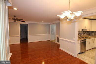 8238 Catbird Cir unit 8238A-, Lorton, VA 22079 - photo 7