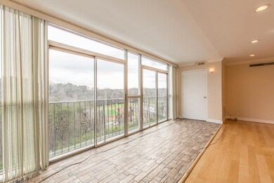 414 Continental Dr, 605,