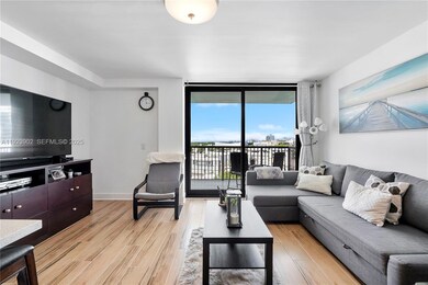 1800 Collins Ave unit 11B, Miami Beach, FL 33139 - photo 5