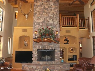 007_LIVING ROOM
