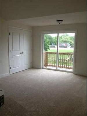 731 Franklin St, Worcester, MA 01604 - photo 2