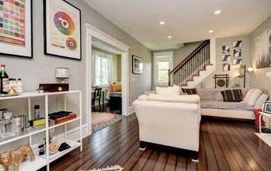 Living Room (3)