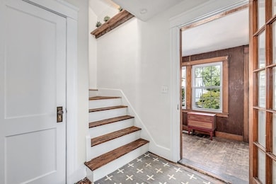 3 Stratfield St, Worcester, MA 01604 - photo 4