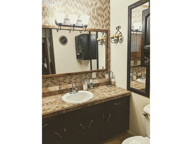 Bathroom, Attached
