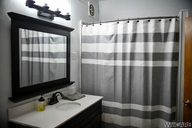 607 W Sycamore St, Columbus Grove, OH 45830 - photo 4