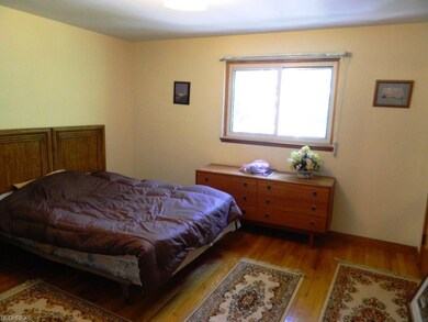 1945 Beverly Hills Dr unit D, Euclid, OH 44117 - photo 2